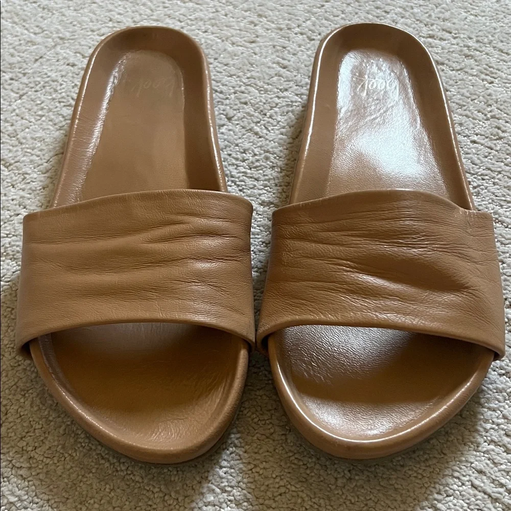 Beek Gallito Honey Leather Slides - Picture 2 of 10